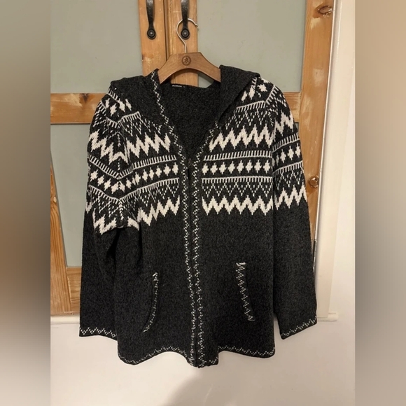 Roma Tops - Black and White Hooded Cardigan